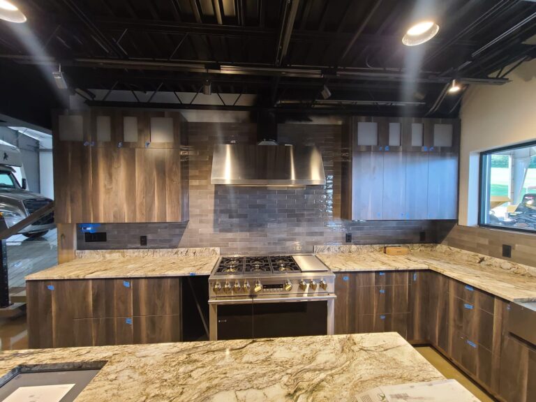 Kitchen with plank tile backsplash, Ringgold, GA by Palacios Installation